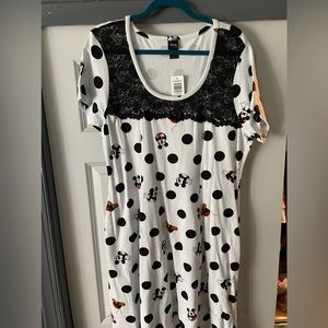 Torrid Size 2 dress w/pockets! Brand New!